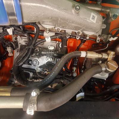 Camion à décharge d'occasion pour le remorquage de semi-remorques de 31 à 40 tonnes