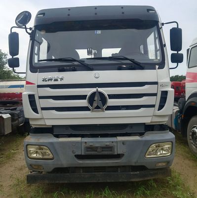 Contrôle avancé de la traction Beiben camion de transport lourd avec boîte de chargement en acier au carbone
