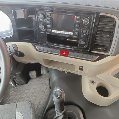 Chariot de décharge à grande échelle 8X4 pour projets d'ingénierie personnalisés