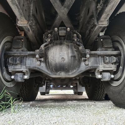 31-40t Delong X5000 8X4 camionneur à décharge avec pneus et acier au carbone