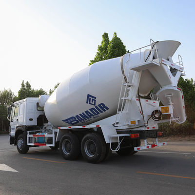 2m3 8m3 12m3 4X2 /6X4/8X4 Camion-citerne mobile HOWO Camion-citerne manuel moulé avec CCC CE