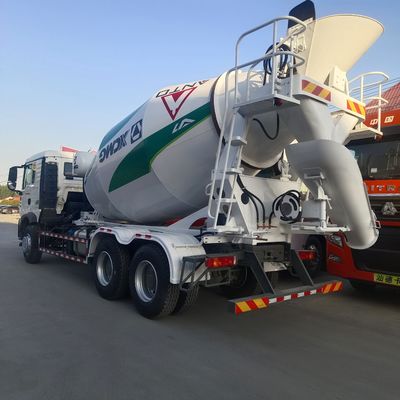Boîte de chargement en acier au carbone roulement hydraulique camion mélangeur de béton pour un fonctionnement en douceur