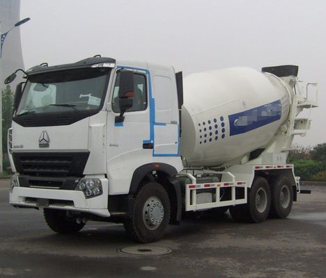 Chassis Sinotruk Durable Ciment à mélangeur lourd avec une puissance maximale de 400 chevaux