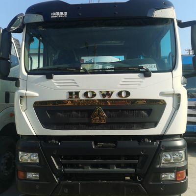 Chaise Sinotruk à paiement complet, camion de mélangeur de béton avec système de direction hydraulique