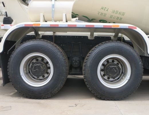 6X4 Rhd Foton Auman 14cbm Ciment-béton mélangeur pour déplacement hors route 8