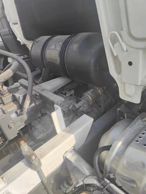 Chassis Sinotruk Servo Direction Hydraulique Mélangeur de béton à 8 cylindres et 400 ch