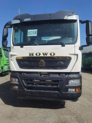 Matériau de la boîte de chargement en acier au carbone 8 cylindrée 10m3 Camion à béton pour votre