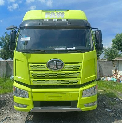 Camion lourd diesel polyvalent FAW Jiefang J6p420HP avec une capacité de réservoir de carburant de 400 L