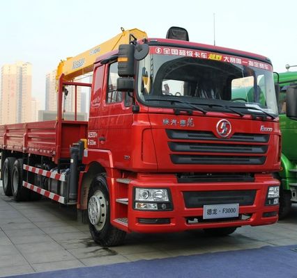 Grue montée sur un camion de 12 tonnes de 10 tonnes avec conception pliable et capacité de charge de 10245x2496x3450m