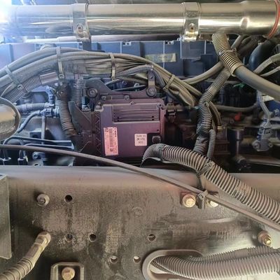 Camion de mélangeur de ciment hydraulique en acier au carbone 8x4 pour une durabilité et des performances de Sinotruk