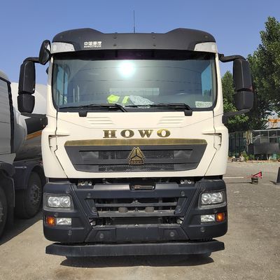 8X4 Sinotruck HOWO 350HP 371HP12-15 cubic Camion de mélangeur de béton avec et sans pneus