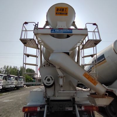 8X4 Sinotruck HOWO 350HP 371HP12-15 cubic Camion de mélangeur de béton avec et sans pneus