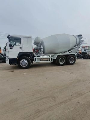 Chassis Sinotruk personnalisé Chariot de mélangeur de direction hydraulique avec assistance électrique et pneus