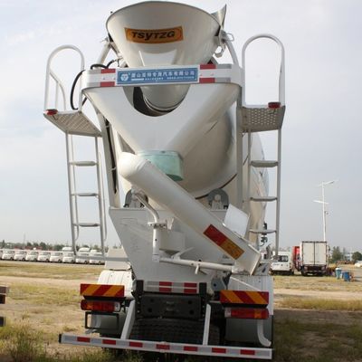 ZZ1257N3647N1 8x4 Camion Sinotruk d'occasion HOWO 380 HP Mélangeur de béton à haute durabilité