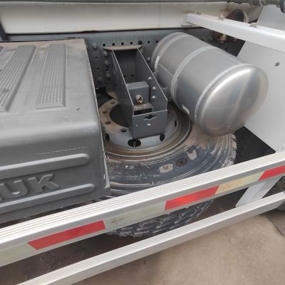 Sinotruck HOWO 6X4 8X4 mélangeur de ciment d'occasion Réduction de 5% avec matériau de boîte de chargement en acier au carbone