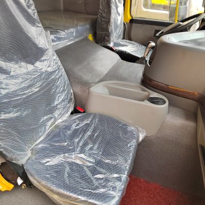 Transporteur minier puissant avec pneus et châssis Sinotruk Conception 6 × 4 roue motrice