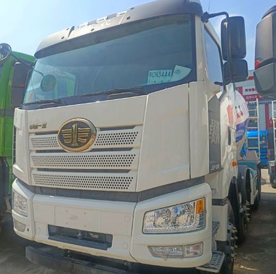 Camion à béton d'occasion avec une puissance maximale de 300-400 chevaux et 10245x2496x3450m