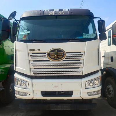 Camion à béton d'occasion avec une puissance maximale de 300-400 chevaux et 10245x2496x3450m