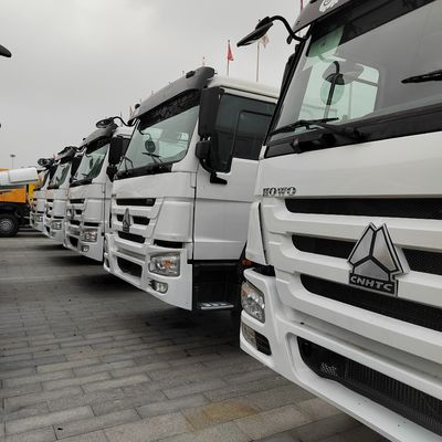 Truc tracteur HOWO 371HP 6X4 utilisé pour le transport de marchandises dans le matériau de la boîte en acier au carbone