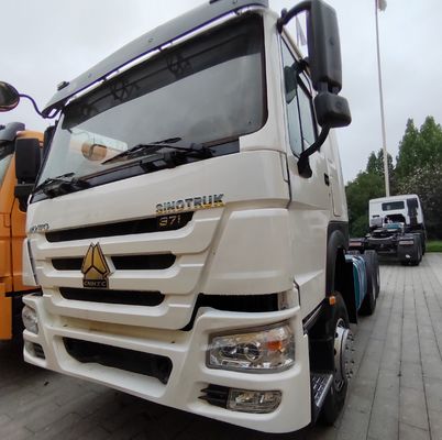 Un camion-tracteur de 6X4 pour le transport de marchandises 6 mois