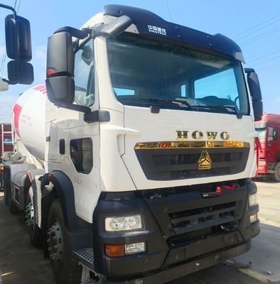 Camion de mélangeur de ciment Haowo et service après-vente de 6 mois