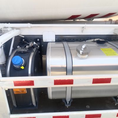 Camion de mélangeur de ciment Haowo et service après-vente de 6 mois