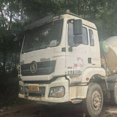 Sinotruk 8m3 agitateur diesel camion avec direction hydraulique sur demande