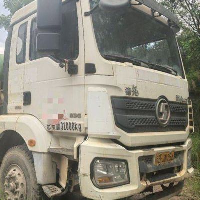 Carburant- 6x4 direction hydraulique Sinotruk 2m3 camion mélangeur de béton pour les applications lourdes