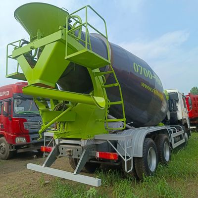 Euro 3 HOWO 12m3 380HP Camion classique à béton avec direction assistée