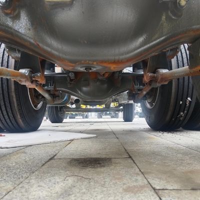 Consommation de carburant HOWO Camion de transport avec un service après-vente d'un an et un réservoir de carburant de 400 L