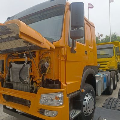 Confort amélioré du conducteur Sinotruck 6X4 Tracteur avec suspension pneumatique personnalisable