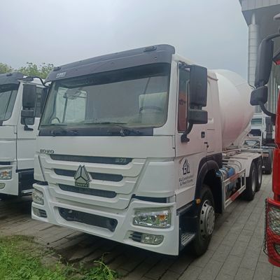 Camion de mélangeur de ciment de 12 m3 avec direction hydraulique et assistance électrique
