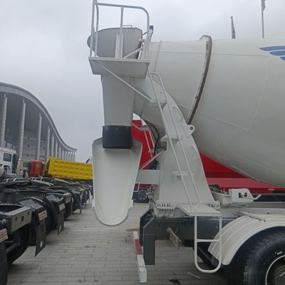 Camion de mélangeur de ciment de 12 m3 avec direction hydraulique et assistance électrique