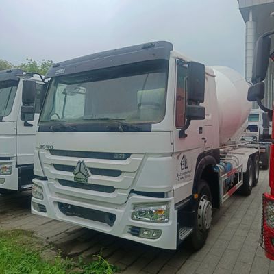 Camion de mélangeur de béton Euro 3 standard de 12 m3 avec direction hydraulique et châssis Sinotruk