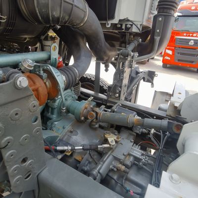 Camion de mélangeur lourd avec roues et norme d'émission Euro 3 à direction assistée