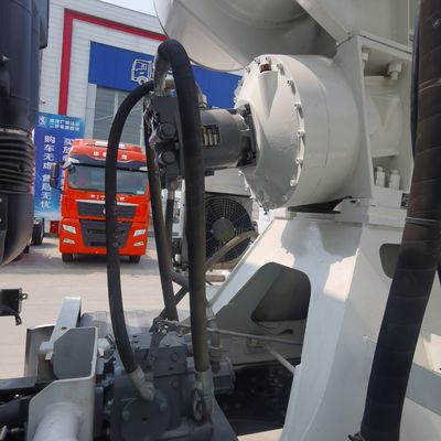 Camion de mélangeur lourd avec roues et norme d'émission Euro 3 à direction assistée