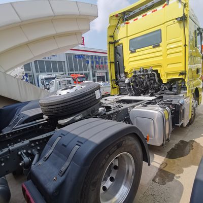 Camion polyvalent pour le transport mondial de marchandises avec siège à suspension aérienne et &gt; 450 ch