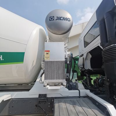 1024.00cm * 250.00cm * 345.00cm Camion à béton lourd avec pneus et direction hydraulique