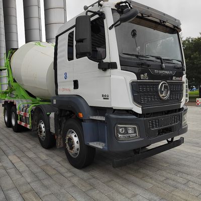 Camion agitateur à châssis Sinotruk mélangeur de béton avec direction hydraulique