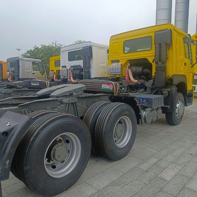 Roue d'entraînement économique 6×4 Tête de tracteur diesel HOWO6X4 Trac avec efficacité améliorée