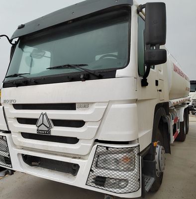 HOWO 6X4 20m3 20cu. M camion-citerne en acier inoxydable avec boîte de chargement en acier au carbone