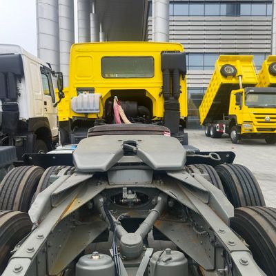 Tête de tracteur lourd HOWO6X4 Trac avec siège du conducteur en suspension pneumatique