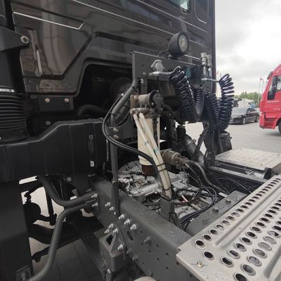 2024 Sinotruk Poids lourd hors route direction hydraulique camion minier haute capacité moteur