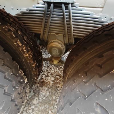 Vente de camions Sinotruk 6X4 livraison d'eau mélangeur lourd avec transmission manuelle