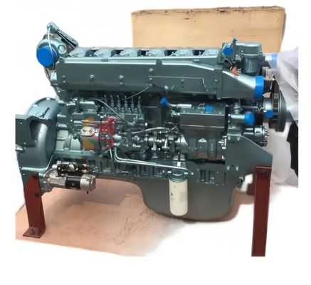Cylindre refroidi à l'eau et mouvement de piston réciproque Moteur Sinotruk à démarrage en argent