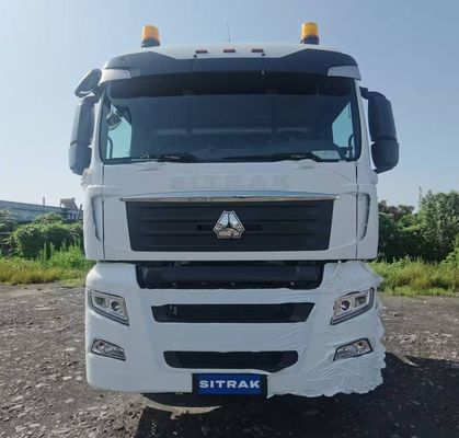 Camion de transport de tracteurs lourds Sitrak avec boîte de chargement en acier au carbone et personnalisation