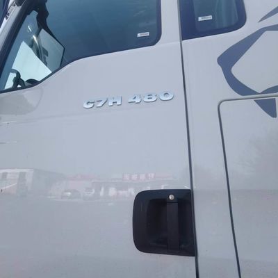 600L réservoir de carburant tracteur lourd chargement camion de transport Sitrak pour remorquer des semi-remorques