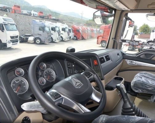 Le paiement initial des camions lourds au GNC/GNL Sinotruk HOWO destinés aux distributeurs internationaux