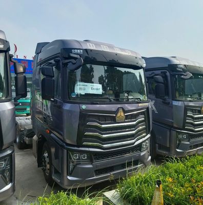 2024 HOWO 6X4 remorque manuelle à gauche diesel grattoir commercial pour le paiement initial