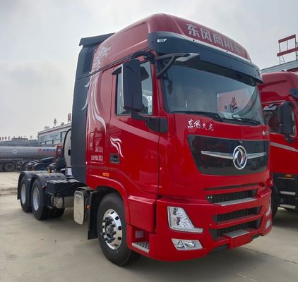 Le puissant camion de transport Dongfeng Tianlong 6X4 Diesel avec transmission manuelle